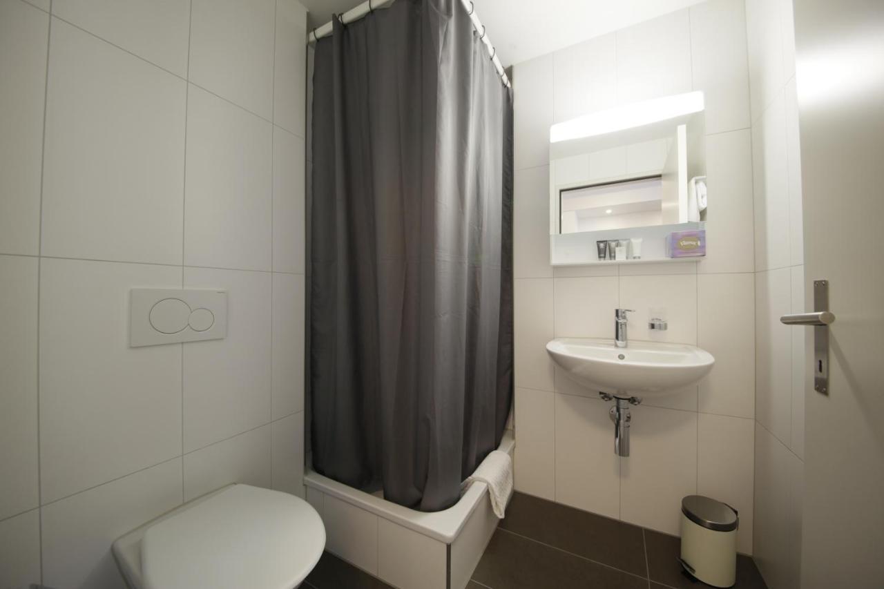 Varias Lifestyle Apartments Elsau ภายนอก รูปภาพ